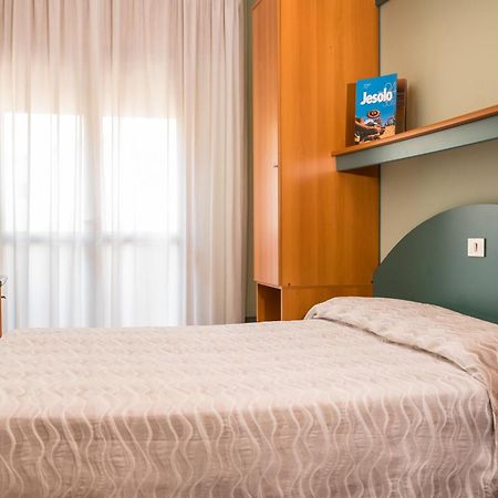 Albergo Ridente Lido di Jesolo Bagian luar foto