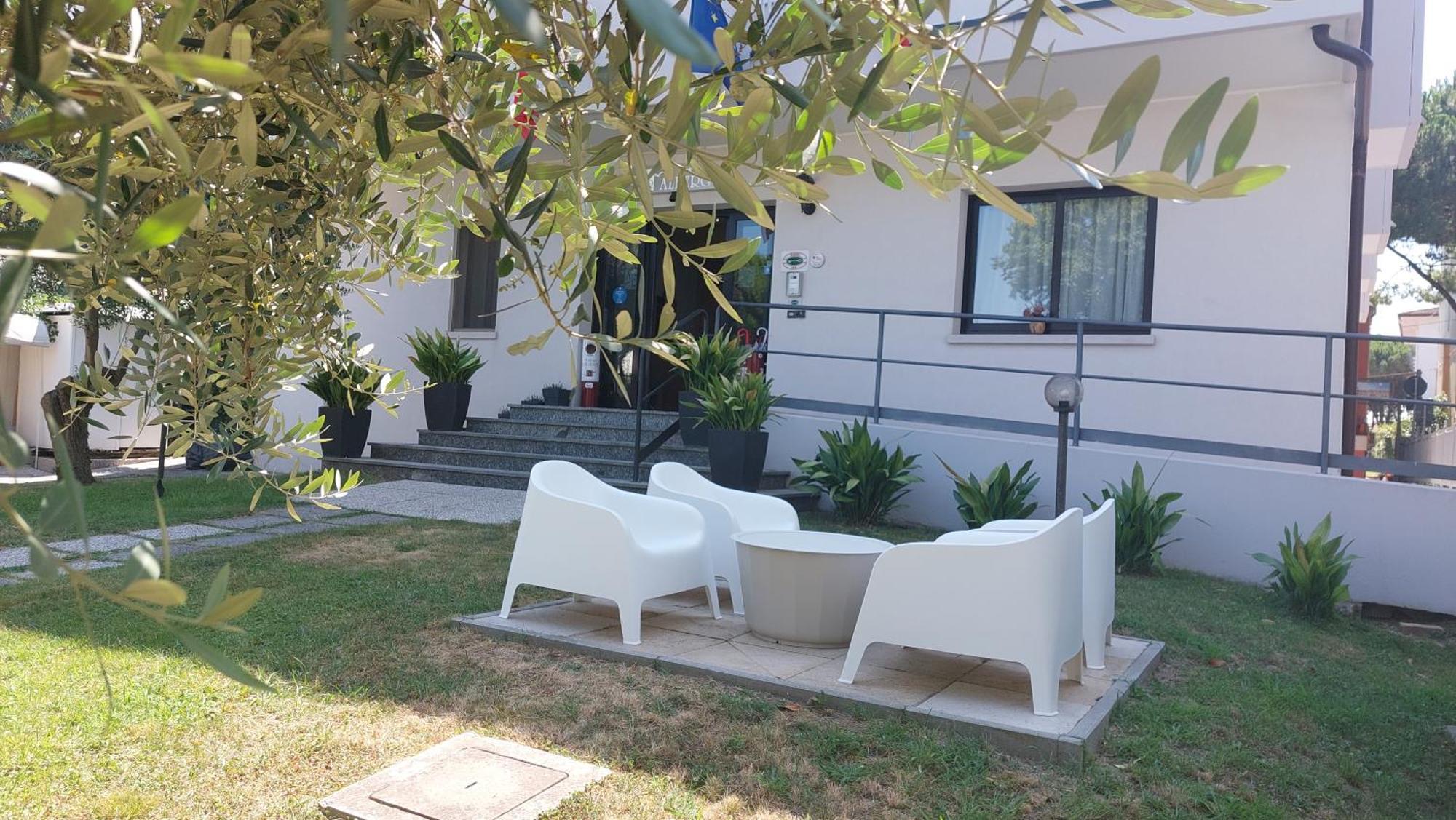 Albergo Ridente Lido di Jesolo Bagian luar foto