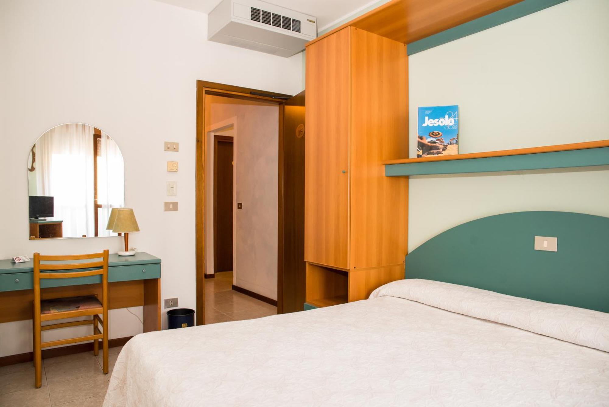 Albergo Ridente Lido di Jesolo Bagian luar foto