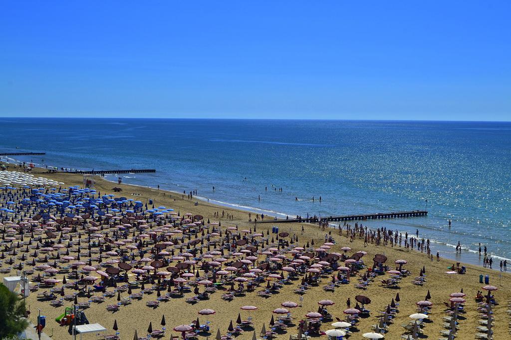 Albergo Ridente Lido di Jesolo Bagian luar foto